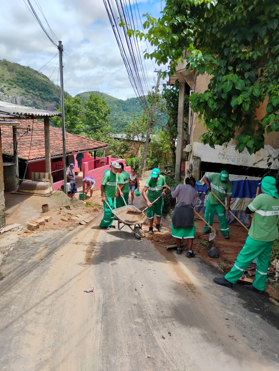 Comdep realiza mutirão de limpeza na Posse para minimizar impactos das chuvas