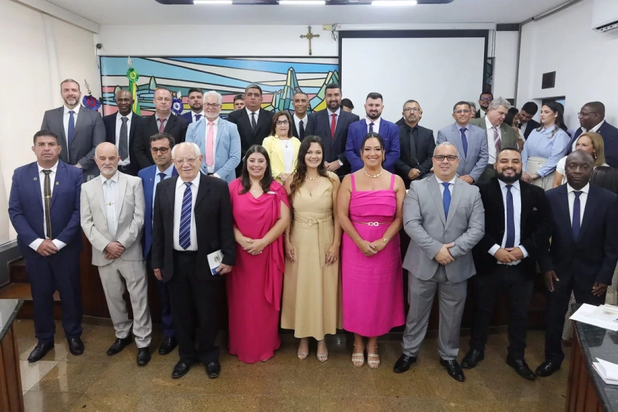 Vereadores tomam posse em solenidade na Câmara de Teresópolis