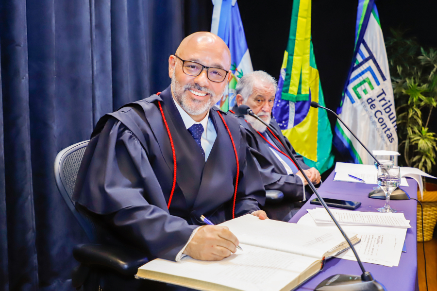 Márcio Pacheco toma posse na presidência do TCE-RJ