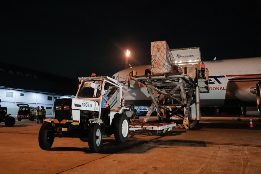 Equipamentos para atualização do Supercomputador Santos Dumont chegam ao aeroporto do Rio de Janeiro